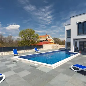 Villa Gloriette, Krk Town